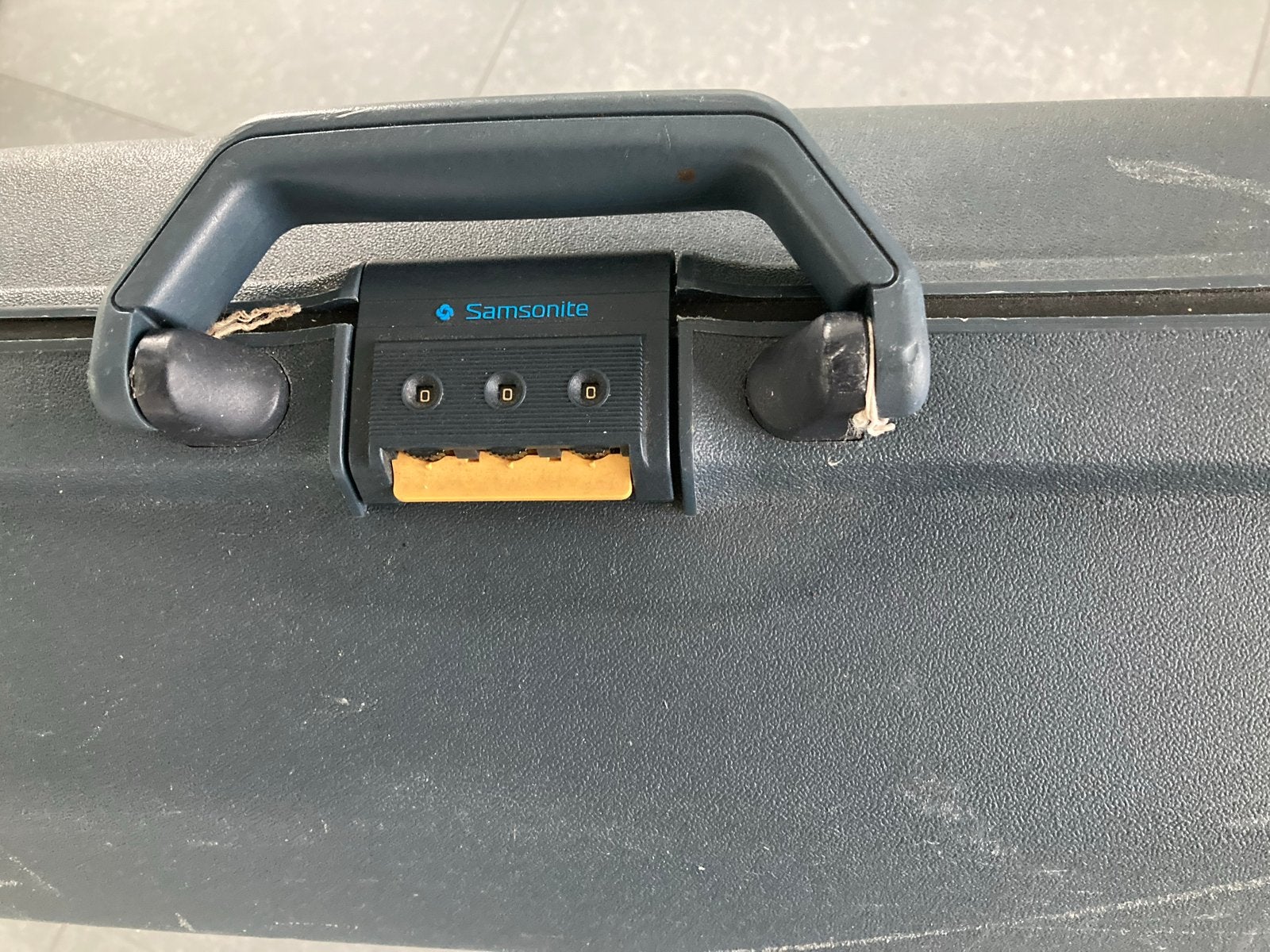 Samsonite koffer met cijferslot - 75x55 cm, Ophalen, Wieltjes, Gebruikt, 20 tot 30 cm