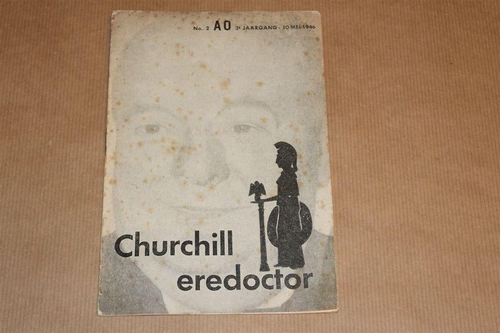 Churchill Eredoctor [1946] — Universiteit & Eredoctoraat, Ophalen of Verzenden, Gelezen, Noord-Amerika
