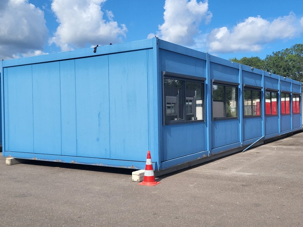 Grotere set units met lokalen, in meerdere delen te koop, Ophalen
