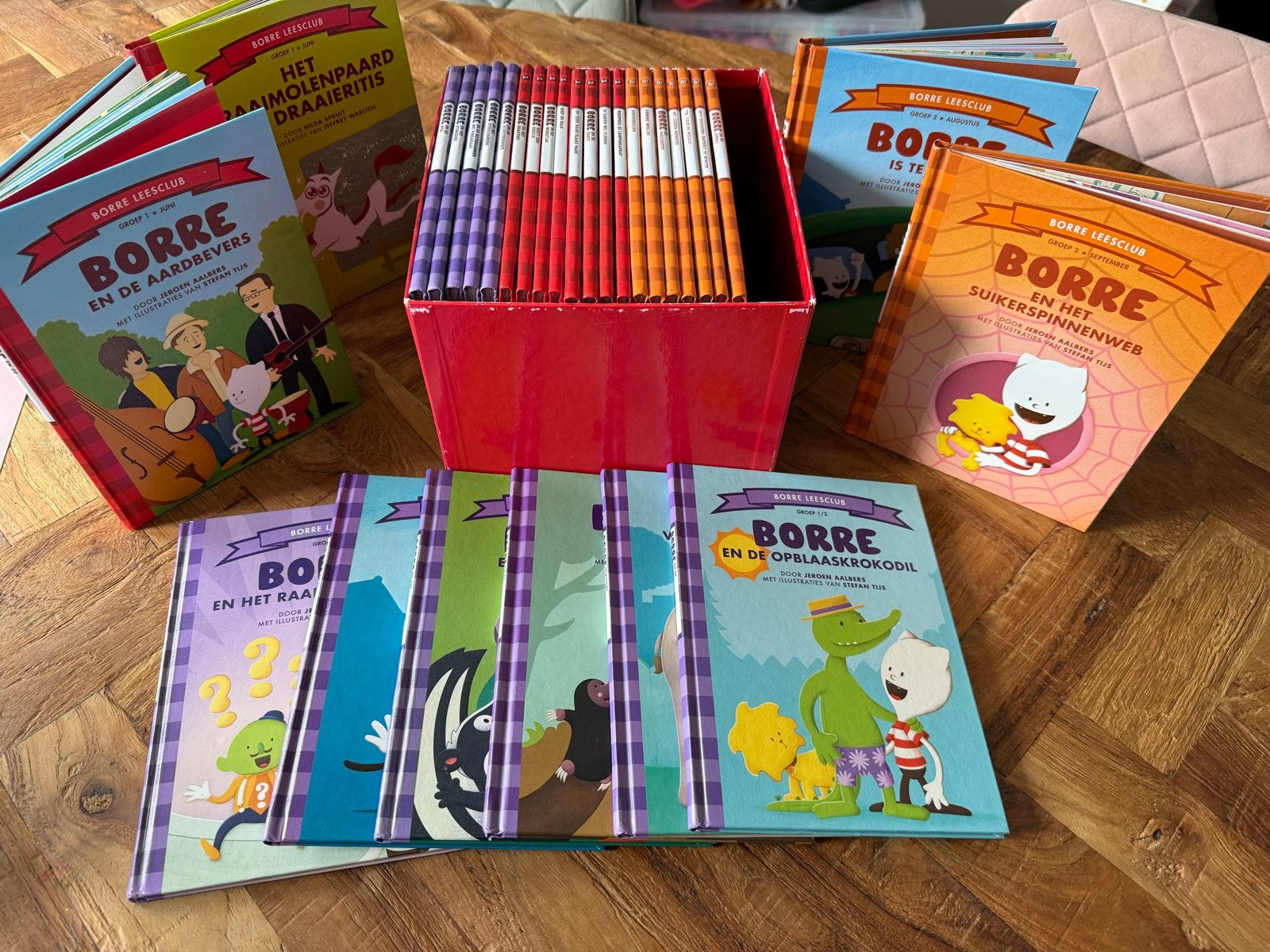 Borre Leesclub boeken - Zo goed als nieuw, Ophalen, Zo goed als nieuw