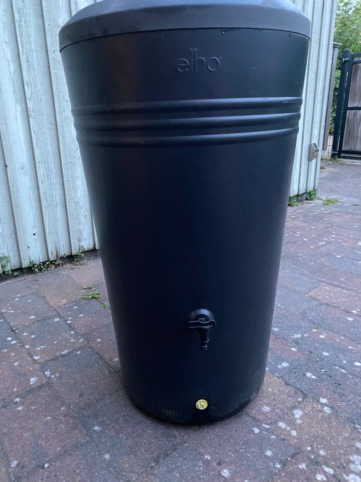 Elho Green Basics Regenton 200 Liter met Plantenbak⁠, Tuin en Terras, Ophalen, Kunststof, Met kraantje, 150 liter of meer