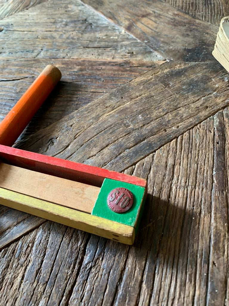 Antieke houten ratelaar - Kleurrijk speelgoed met S10-logo, Ophalen of Verzenden