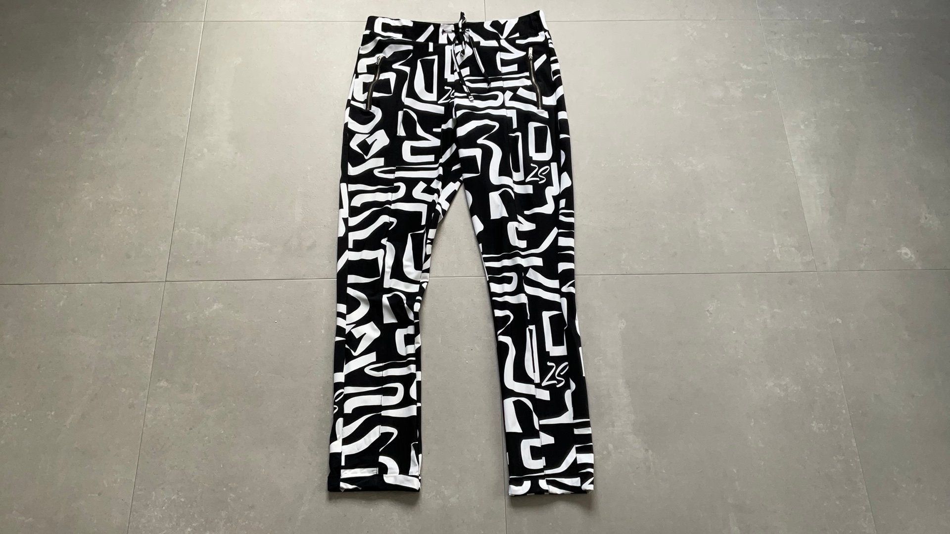 Zoso broek stretch zwart wit maat Medium travelstof, Maat 38/40 (M), Zwart, Ophalen of Verzenden, Zo goed als nieuw