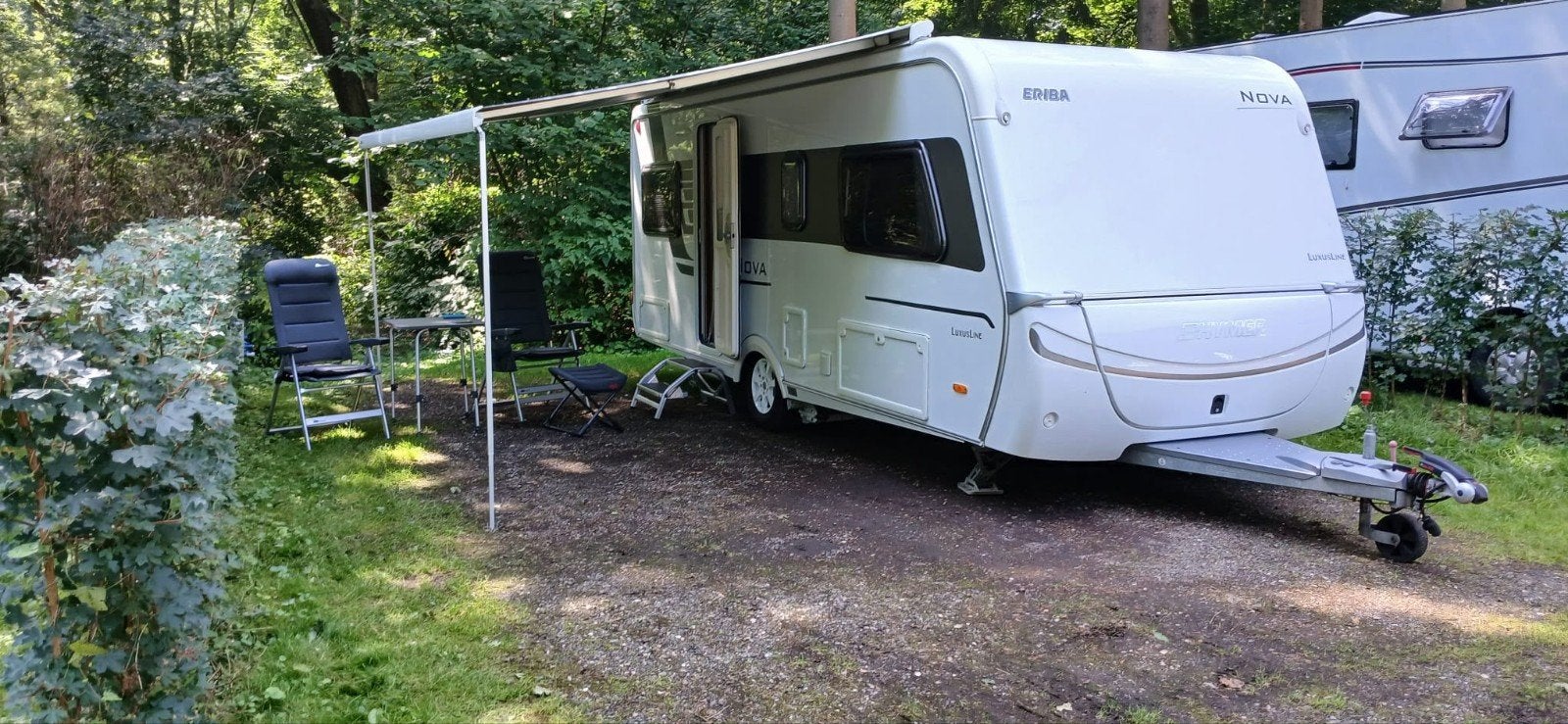 Eriba Nova 531 Luxus Line met P1-mover en Dorema voortent, Rondzit, Particulier, Hymer, 5 tot 6 meter