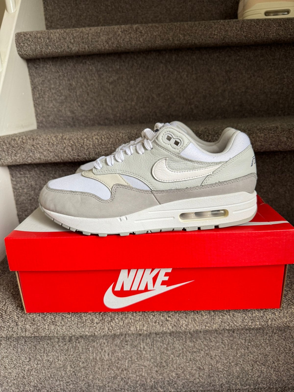 Nike Air Max 1 Light Smoke Grey maat 40.5, Ophalen of Verzenden, Zo goed als nieuw, Overige kleuren, Sneakers of Gympen
