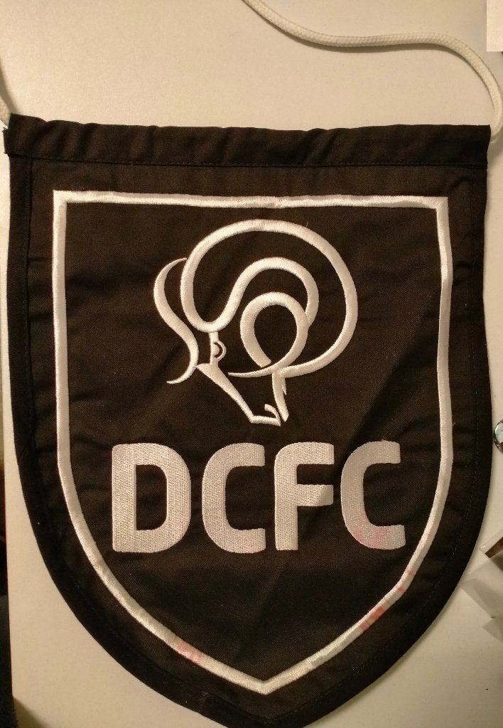 Derby County FC DCFC the Rams voetbal vaan vaantje Engeland, Ophalen of Verzenden, Gebruikt, Buitenlandse clubs, Vaantje of Sjaal