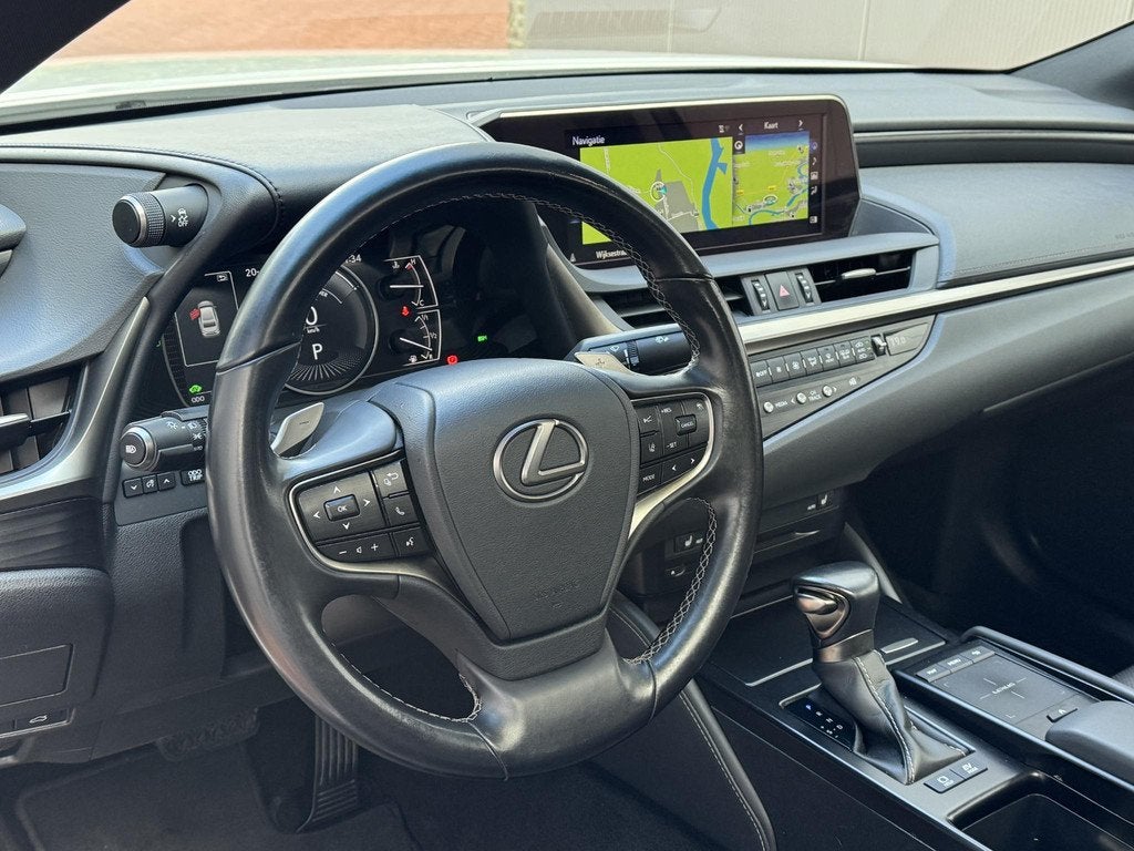 Lexus ES 300h Business Line Netjes Dakraam Onderhouden, Auto's, Lexus, Stof, Gebruikt, Euro 6, 4 cilinders