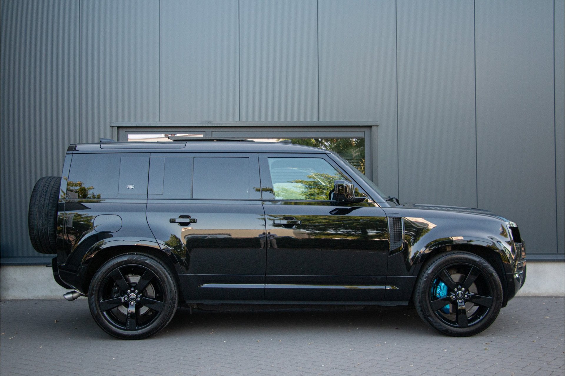 Land Rover Defender 110 5.0 V8 525PK | Incl.BTW | NL Auto |, Auto's, Land Rover, Automaat, Origineel Nederlands, Vierwielaandrijving