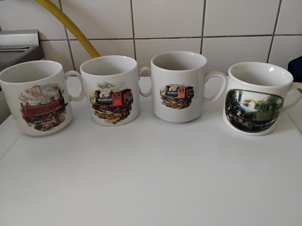 5  koffiebekers met locomotieven, Ophalen of Verzenden, Zo goed als nieuw, Aardewerk, Overige stijlen