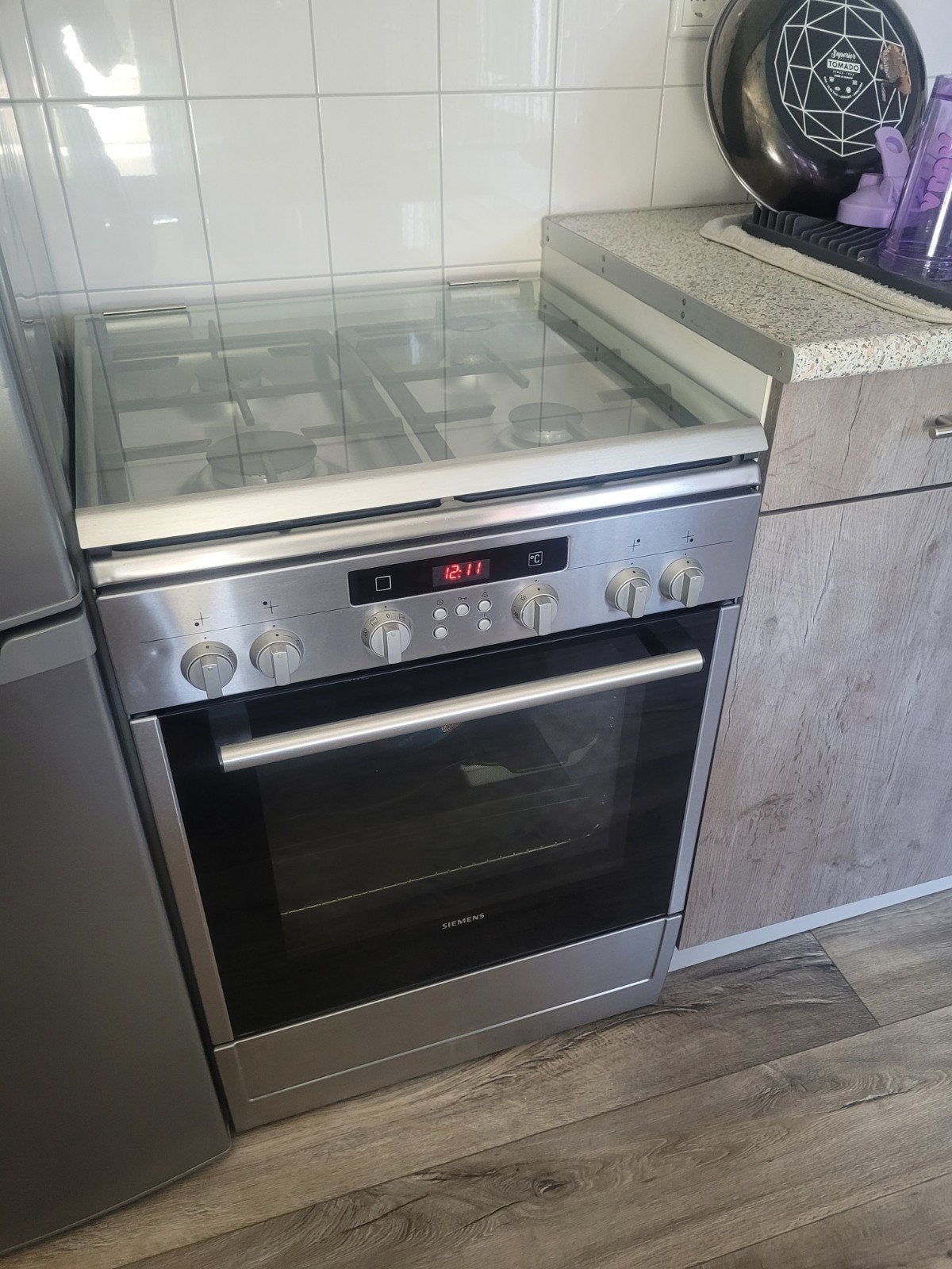 Siemens gasfornuis met hetelucht oven met GRATIS afzuigkap, Ophalen, Gebruikt, Hete lucht, 60 cm of meer