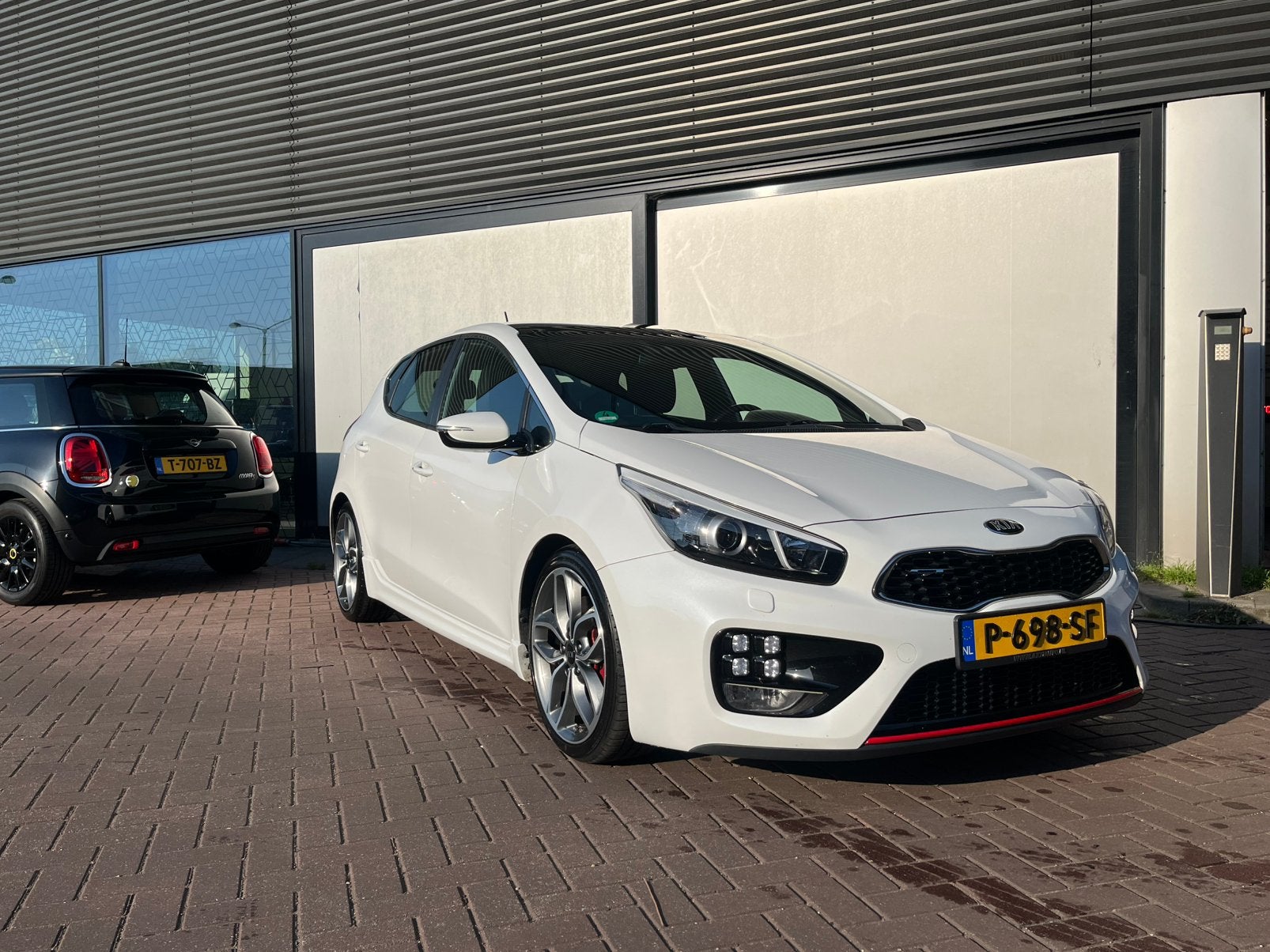 Kia Cee d 1.6T-GDI 5-D 2016 Wit, Auto's, Voorwielaandrijving, 4 cilinders, Wit, 14 km/l