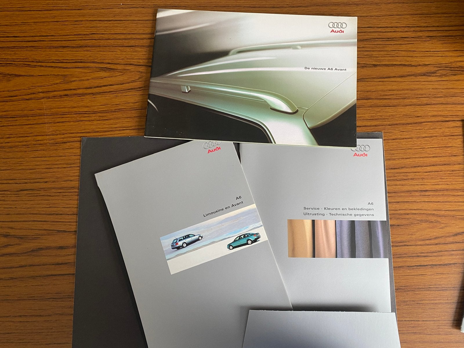 Audi A6 brochures., Boeken, Ophalen of Verzenden, Zo goed als nieuw