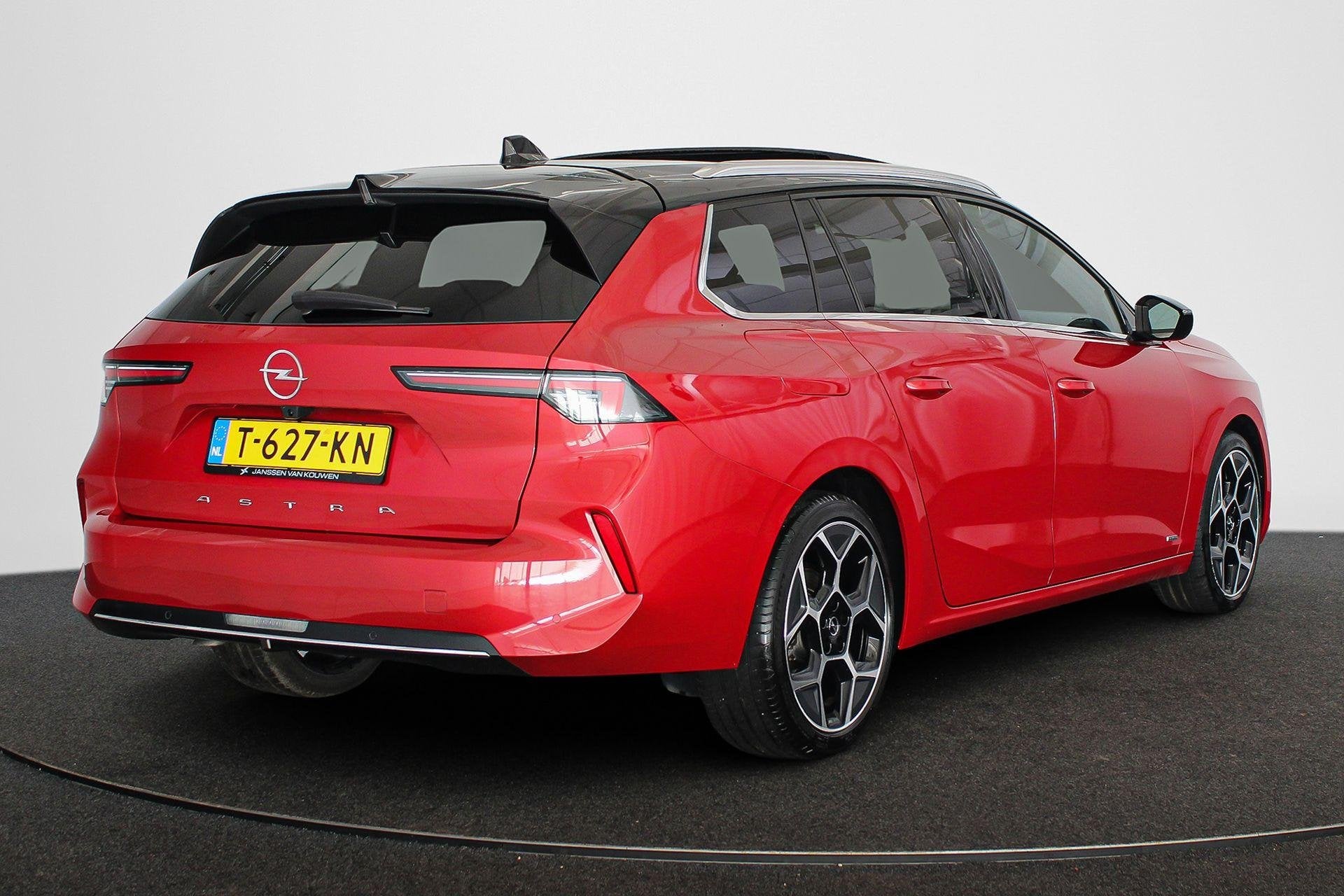 Opel Astra Sports Tourer 1.2 Level 5 Ultimate Pano Head-Up S, Euro 6, 1199 cc, Alcantara, Origineel Nederlands