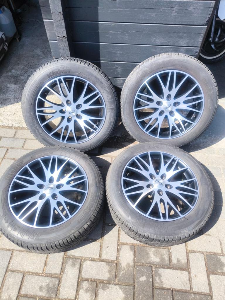 ## Nette 17 inch velgen 5x114.3 Duster Qashqai Renault, Auto-onderdelen, Banden en Velgen, Ophalen, Banden en Velgen, 17 inch