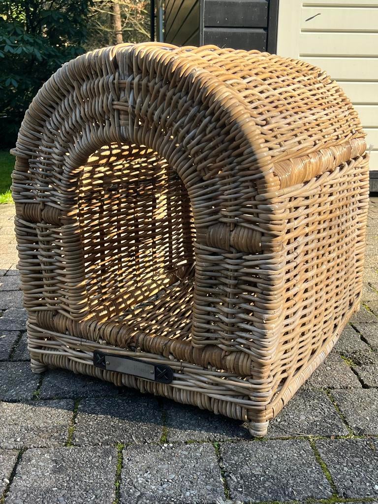 Rieten hondenbench Happy House voor kleine hond., Dieren en Toebehoren, Ophalen, Zo goed als nieuw
