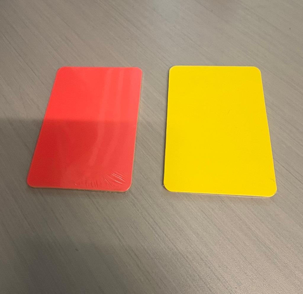 Gesealde rode/gele kaarten set (3/3) - KNVB scheidsrechter, Maat XL, Ophalen of Verzenden, Nieuw, Overige typen