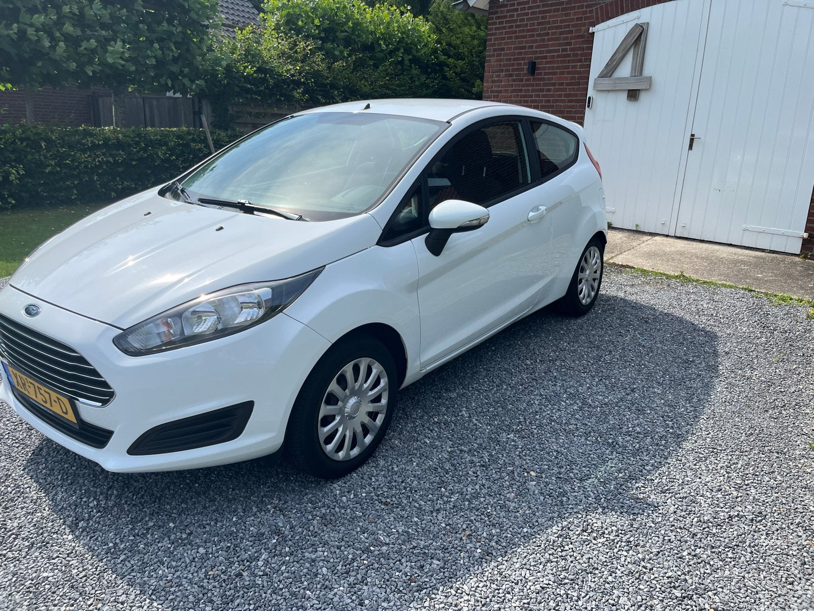 Ford Fiesta 1.25 2014 | Climate | Stoelverw. | Airco, Auto's, Stof, Wit, Handgeschakeld, 19 km/l