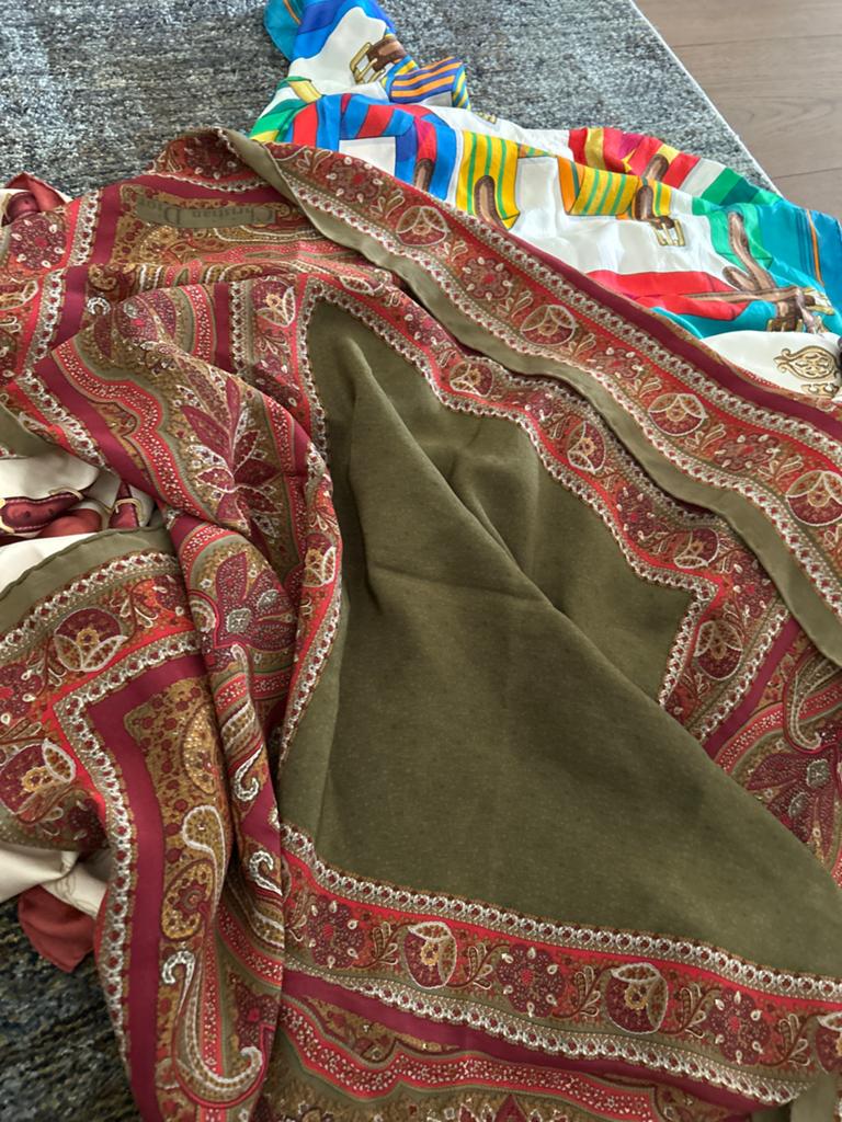 Christian Dior Vintage Sjaal - Paisley Patroon, Kleding | Dames, Mutsen, Sjaals en Handschoenen, Ophalen of Verzenden, Zo goed als nieuw