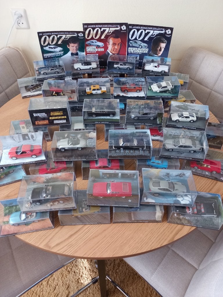 James Bond auto collectie, Ophalen, Zo goed als nieuw, Auto