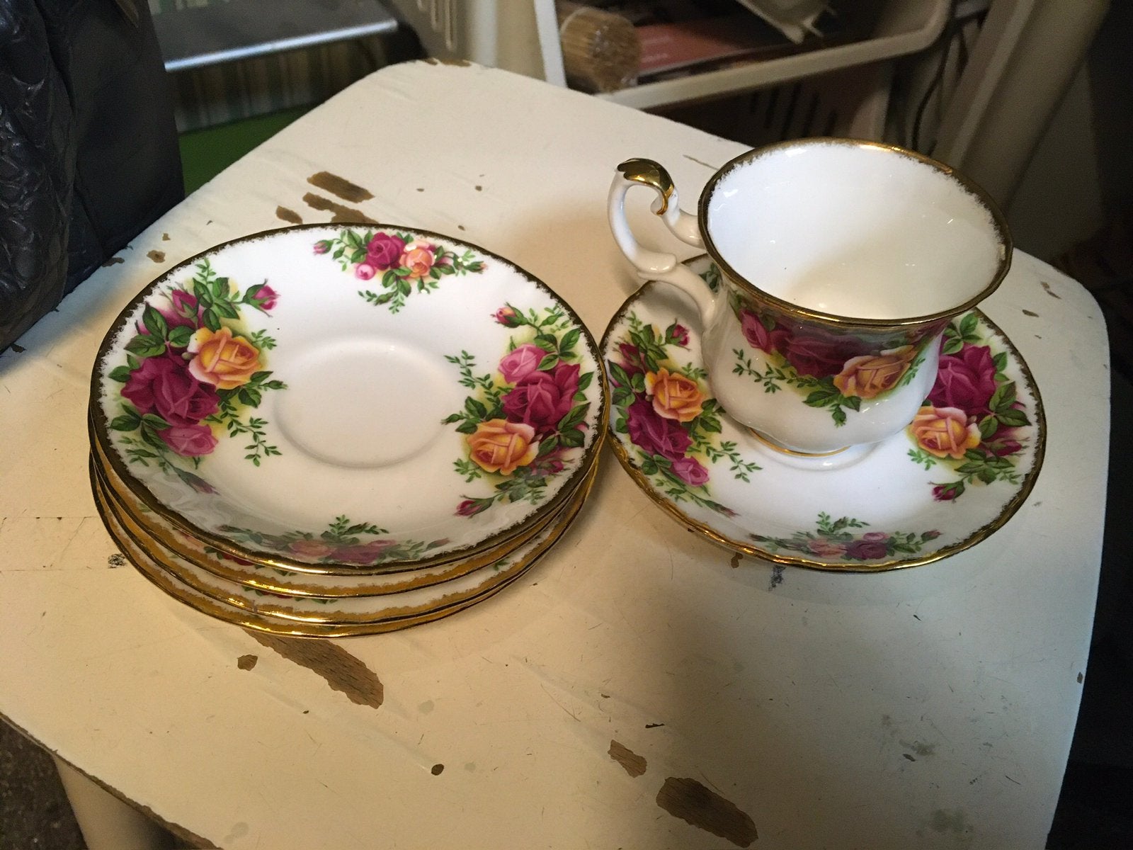 Te koop nieuw kop en schoteltjes van Royal albert, Ophalen of Verzenden, Nieuw, Porselein, Kop en/of schotel