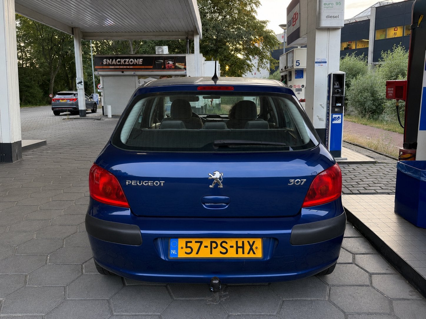 Peugeot 307 2.0 16V 5DR 2004 Blauw, 136 pk, 625 kg, 4 cilinders, 1194 kg