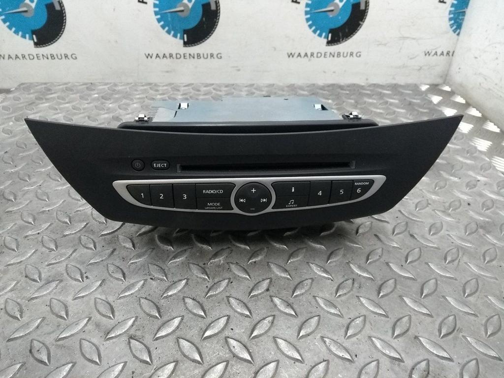RENAULT LAGUNA RADIO 2007, Ophalen of Verzenden, Gebruikt, Stiba lid