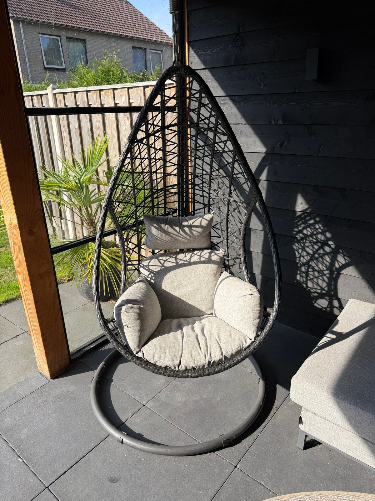 Comfortabele hangstoel voor binnen en buiten, Ophalen, Zo goed als nieuw, Wicker