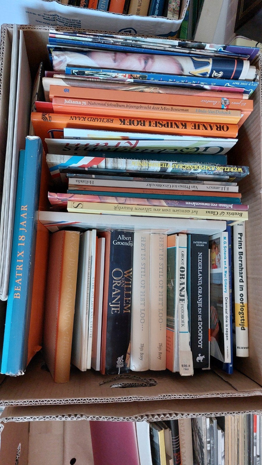 Verzameling boeken Koninklijk Huis: Wilhelmina tot heden, Verzamelen, Ophalen of Verzenden, Gebruikt, Nederland, Tijdschrift of Boek