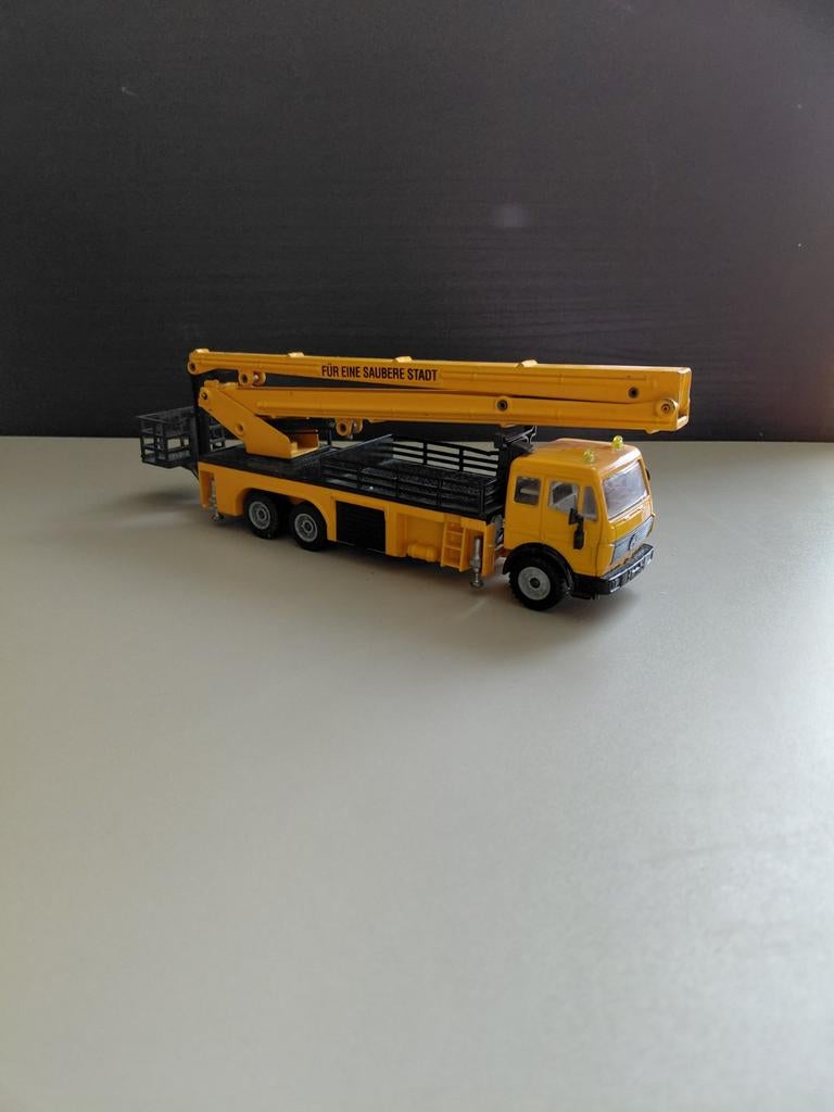 Siku Mercedes Benz SK Hoogwerker 1/50, Ophalen of Verzenden, Gebruikt, Bus of Vrachtwagen, SIKU