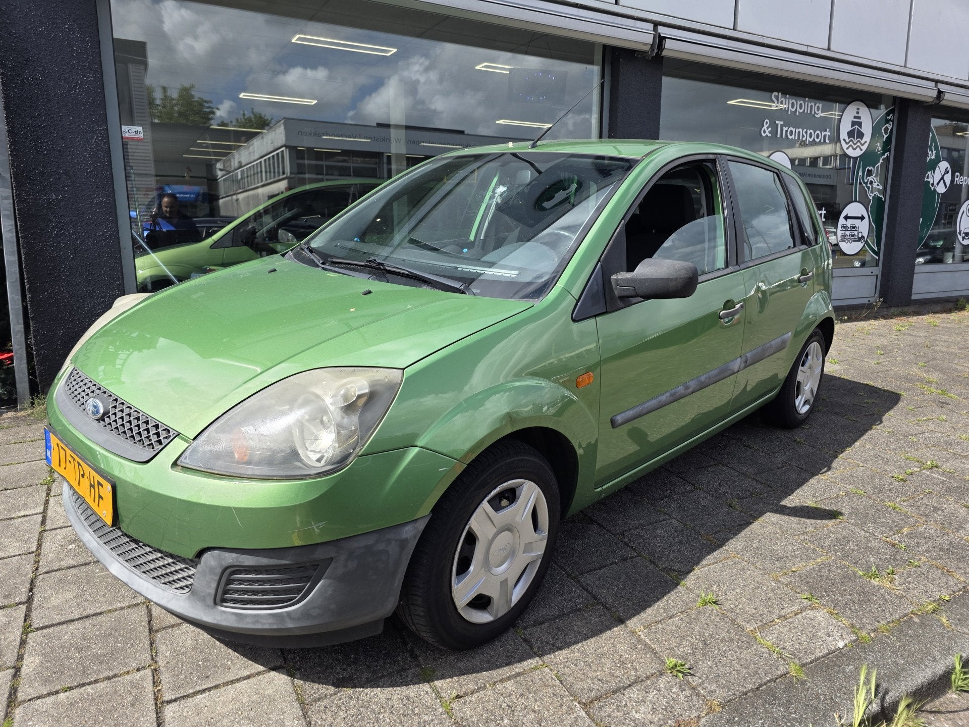 Ford Fiesta 1.4-16V Futura *Nieuwe APK *Airco* WEINIG KILOME, Voorwielaandrijving, Stof, 4 cilinders, 82 pk