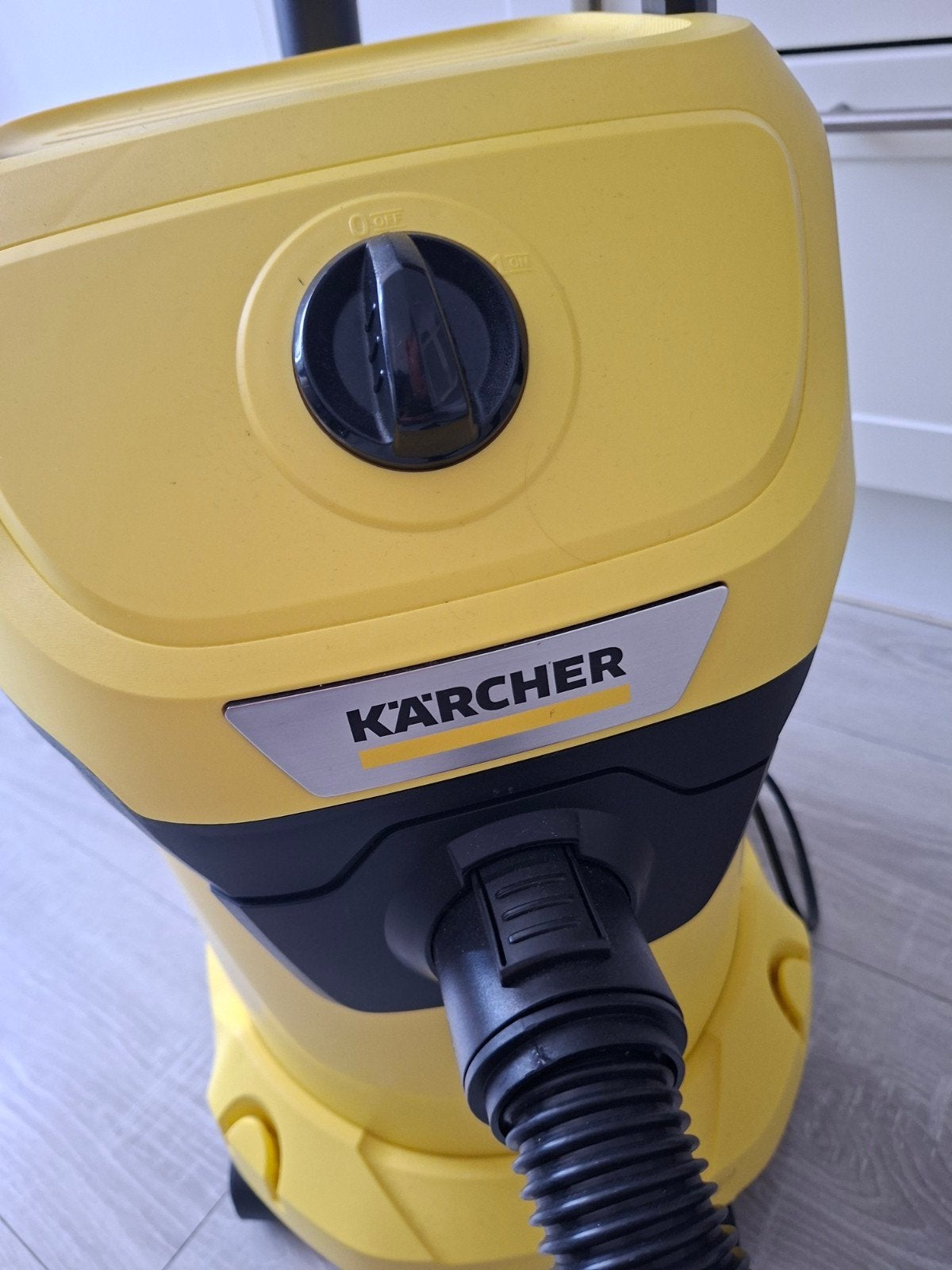 Kärcher WD 3 Nat- en Droogzuiger - 1000W, 17L, Ophalen, Gebruikt, Kärcher, Industriële stofzuiger