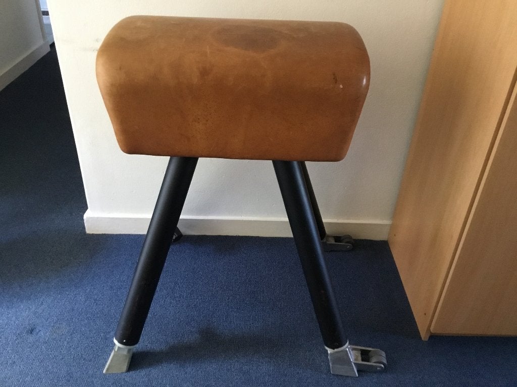 Vintage turnbok, Sport en Fitness, Ophalen, Gebruikt, Bruin, Overige typen