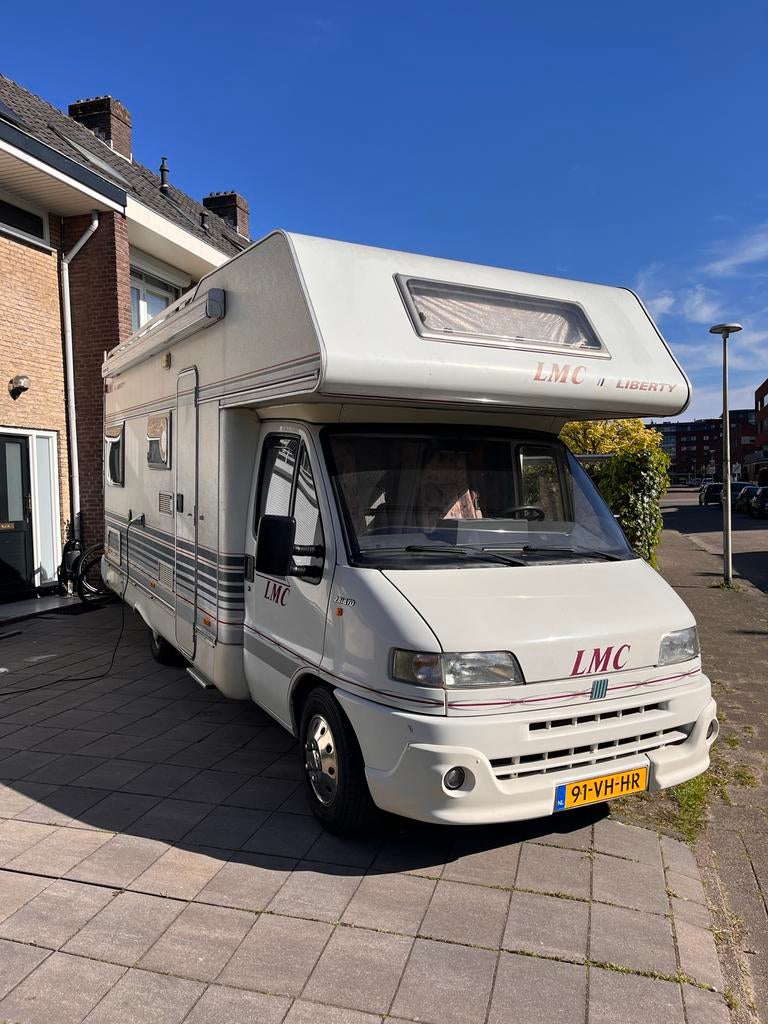 Fiat Ducato LMC Liberty camper 1999 - 6 pers met dakairco, Caravans en Kamperen, Campers, Fiat, Douche, Particulier, Half-integraal