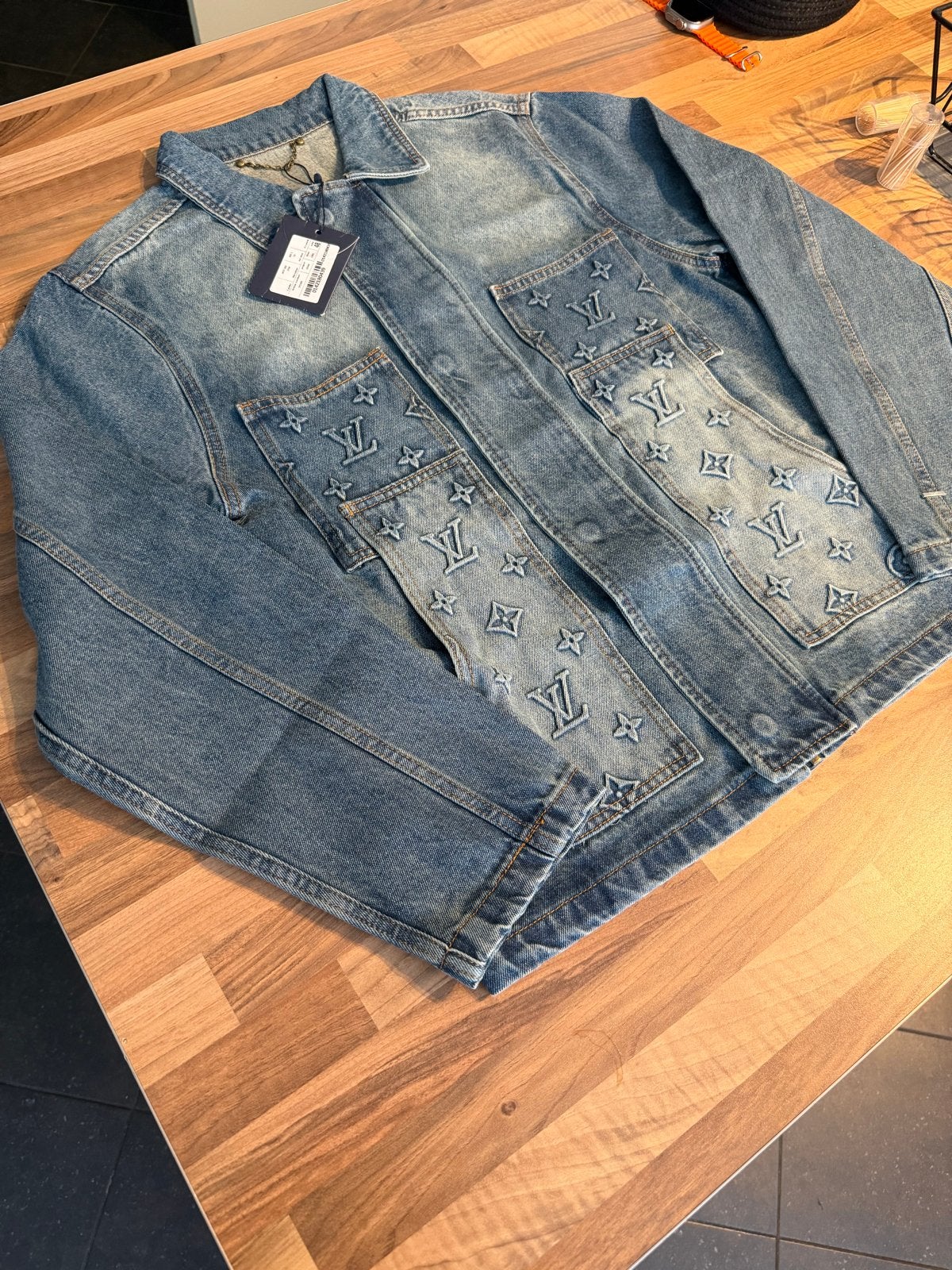 Louis Vuitton Monogram Denim Jacket - Nieuw met labels, Ophalen of Verzenden, Nieuw, Maat 48/50 (M), Blauw