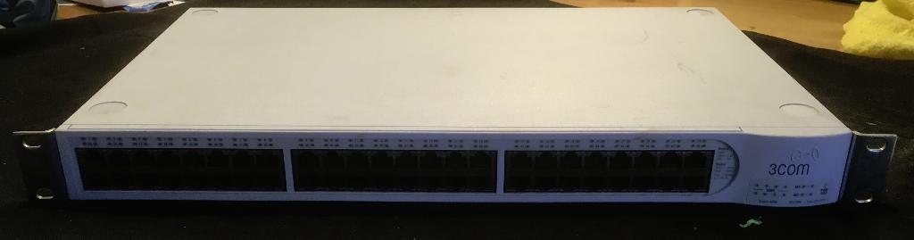 4 X 3COM 4400 Switch 48p [3C17204] 18-5, Computers en Software, Ophalen of Verzenden, Gebruikt