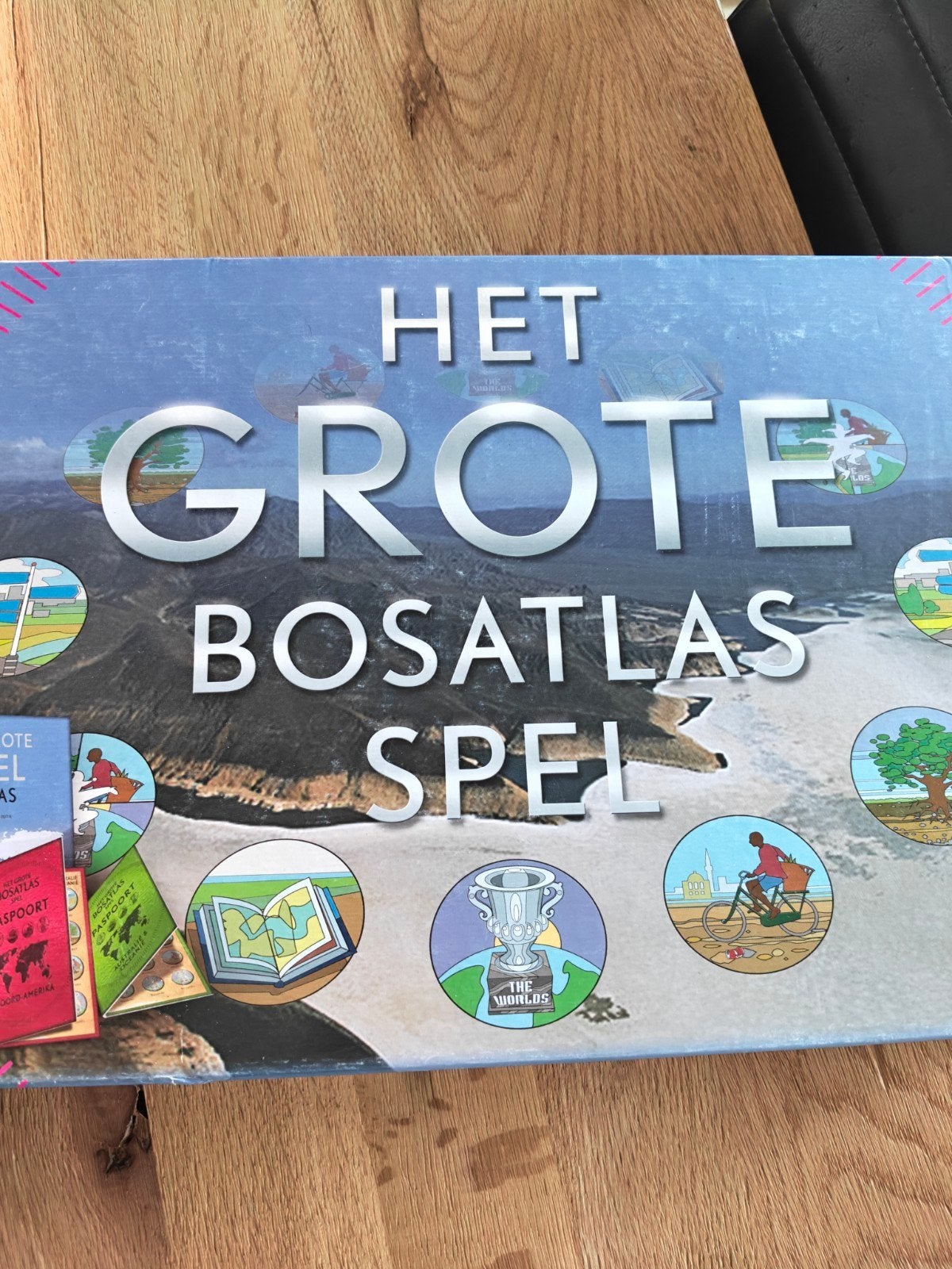 Het Grote Bosatlas Spel - Educatief Bordspel, Drie of vier spelers, Ophalen of Verzenden, Zo goed als nieuw, Noordhoff Uitgevers