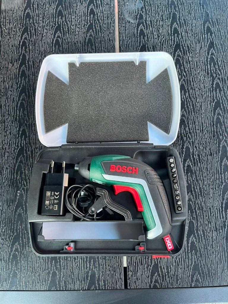 Bosch IXO Accuschroevendraaier – compleet set, Ophalen of Verzenden, Zo goed als nieuw, Minder dan 400 watt, Boor- en Schroefmachine