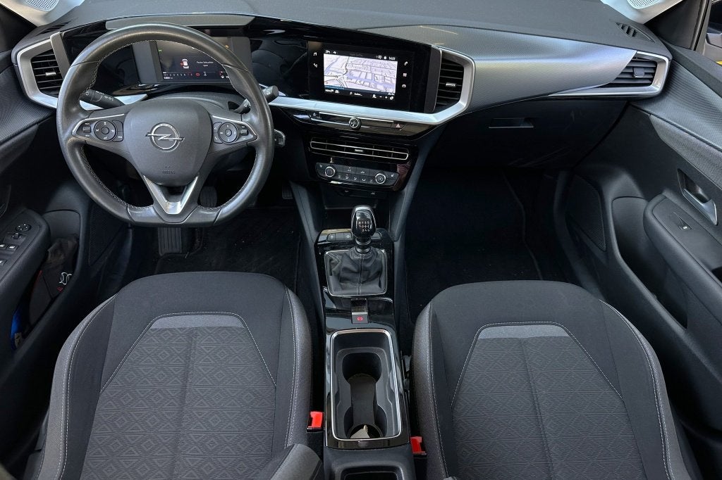 Opel Mokka 1.2 Edition (bj 2023), Auto's, Opel, Voorwielaandrijving, Gebruikt, Euro 6, 620 kg