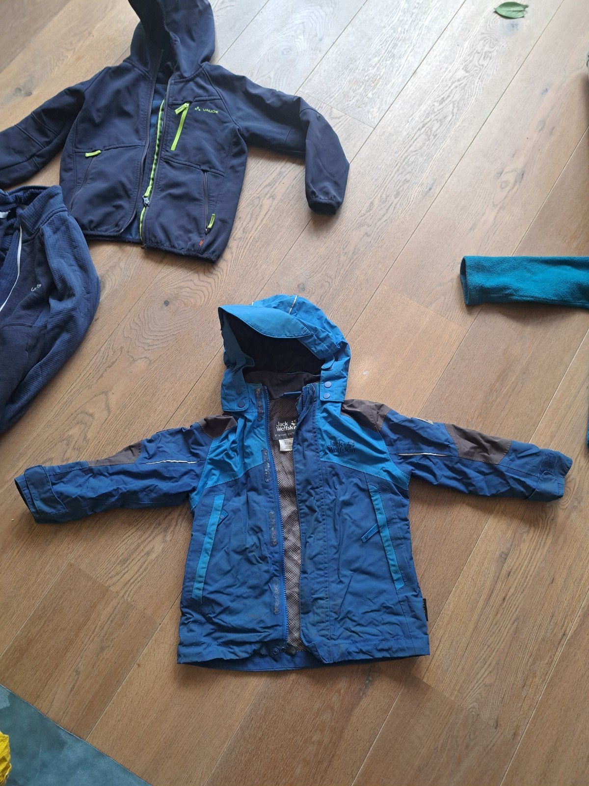 Jack Wolfskin regenjas met fleece maat 104, Kinderen en Baby's, Gebruikt, Jongen of Meisje, Jack Wolfskin, Ophalen of Verzenden