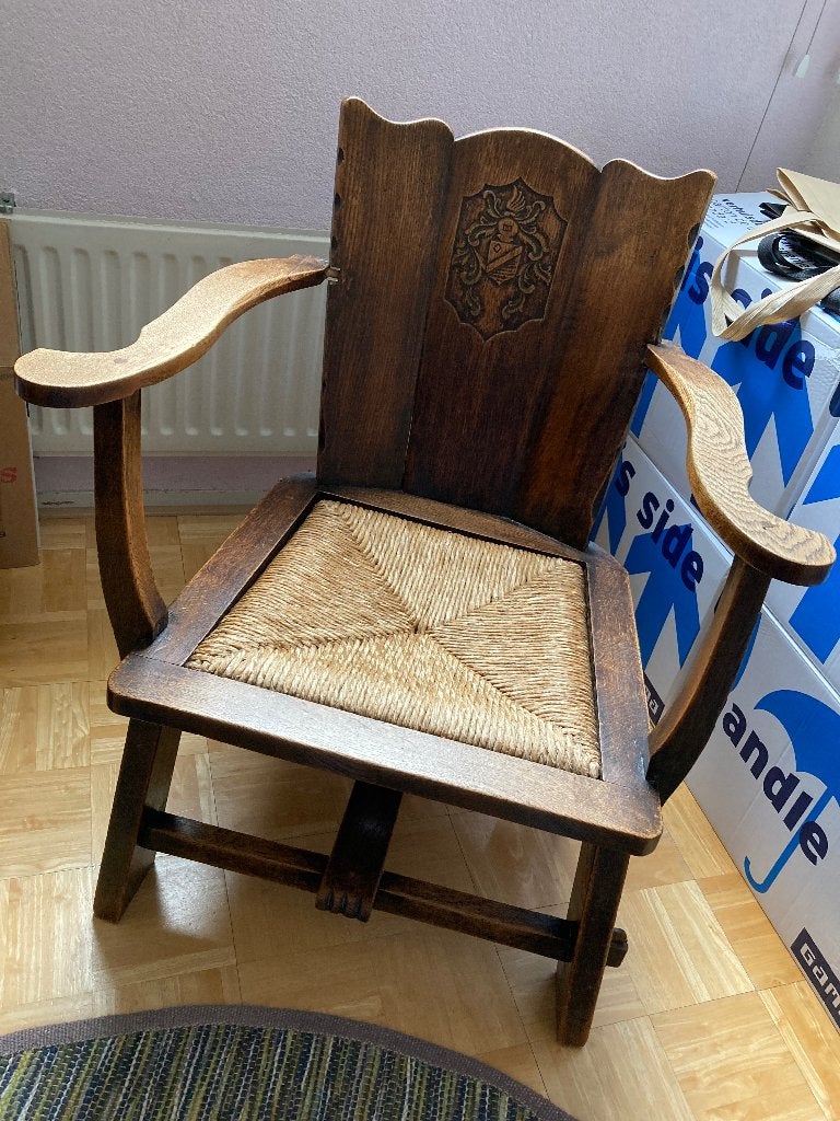 Antieke Oma Stoel - Laagzitter met Houten Verbindingen, Antiek en Kunst, Ophalen