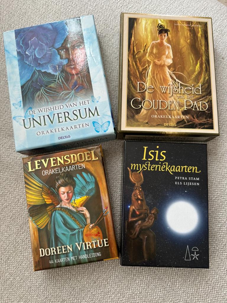 Verschillende orakelkaarten, Ophalen of Verzenden, Zo goed als nieuw, Tarot of Kaarten leggen, Overige typen