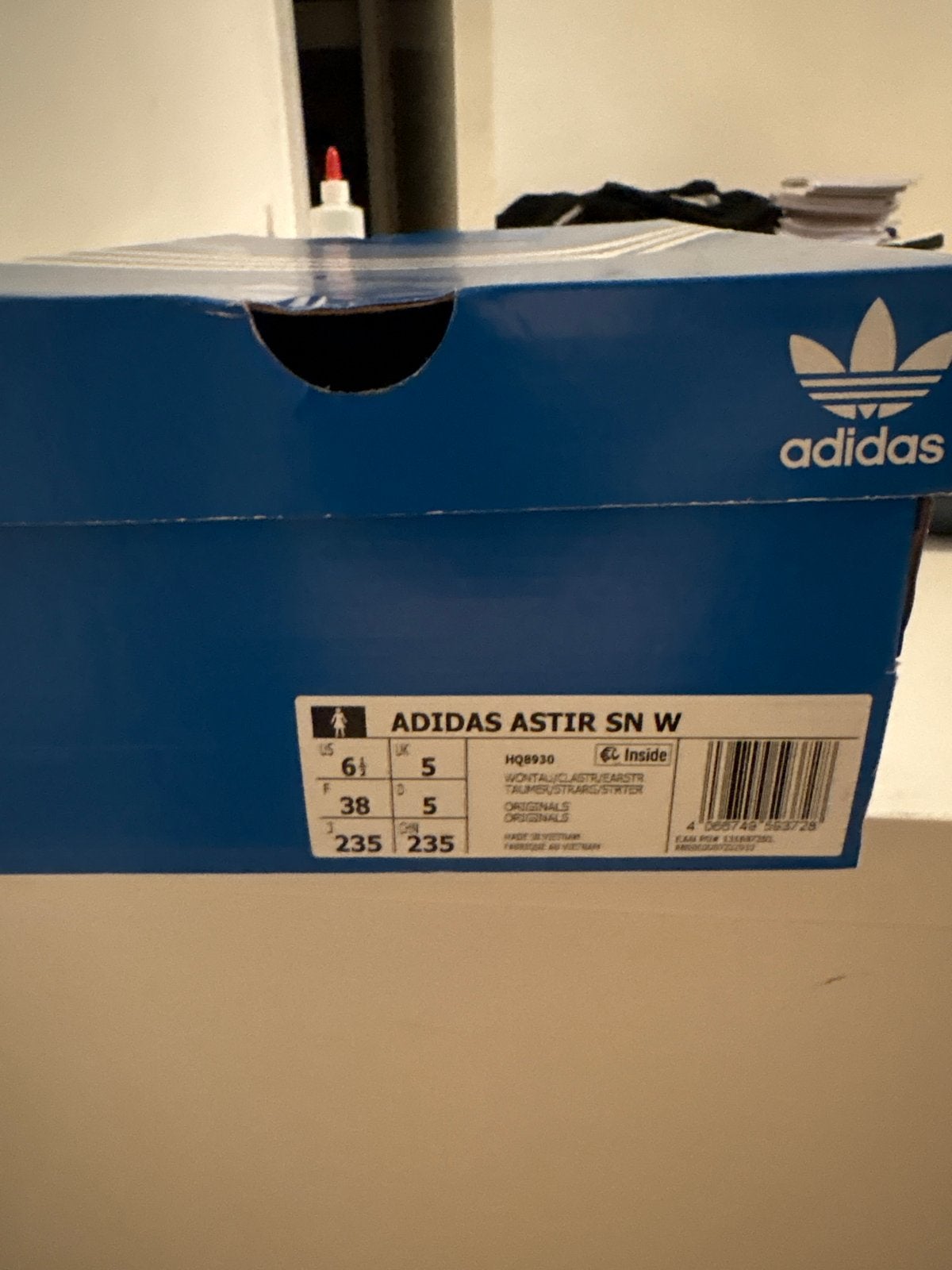 Nieuwe Adidas Astir SN W Sneakers - Maat 38, Kleding | Dames, Ophalen of Verzenden, Nieuw, Beige, Sneakers of Gympen