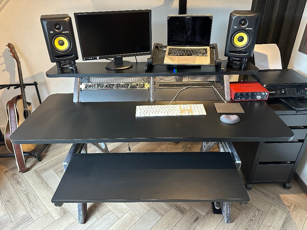 ZAOR YESK studiodesk met keyboard tray en 8U rackruimte, Ophalen, Zo goed als nieuw, Keyboard of Synthesizer