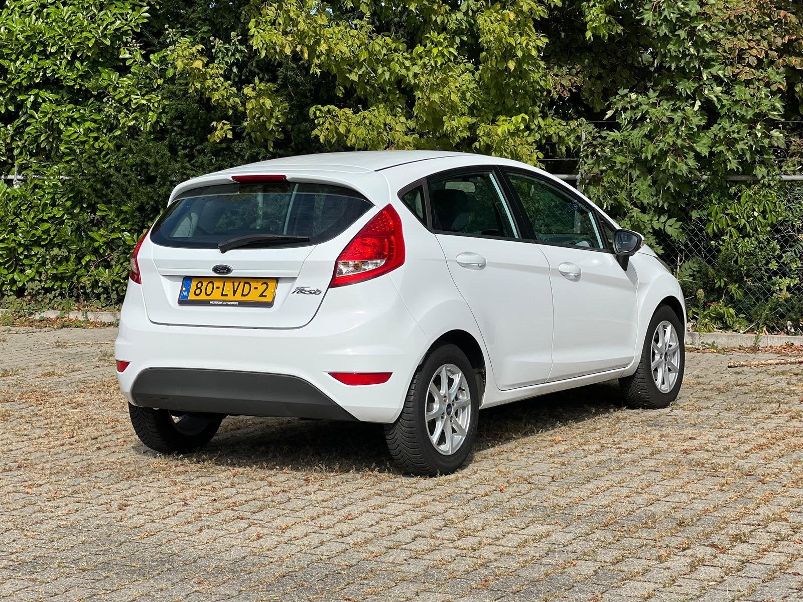 Foto 5 van Ford Fiesta 1.25 Limited 5-deurs - Airco/NAP