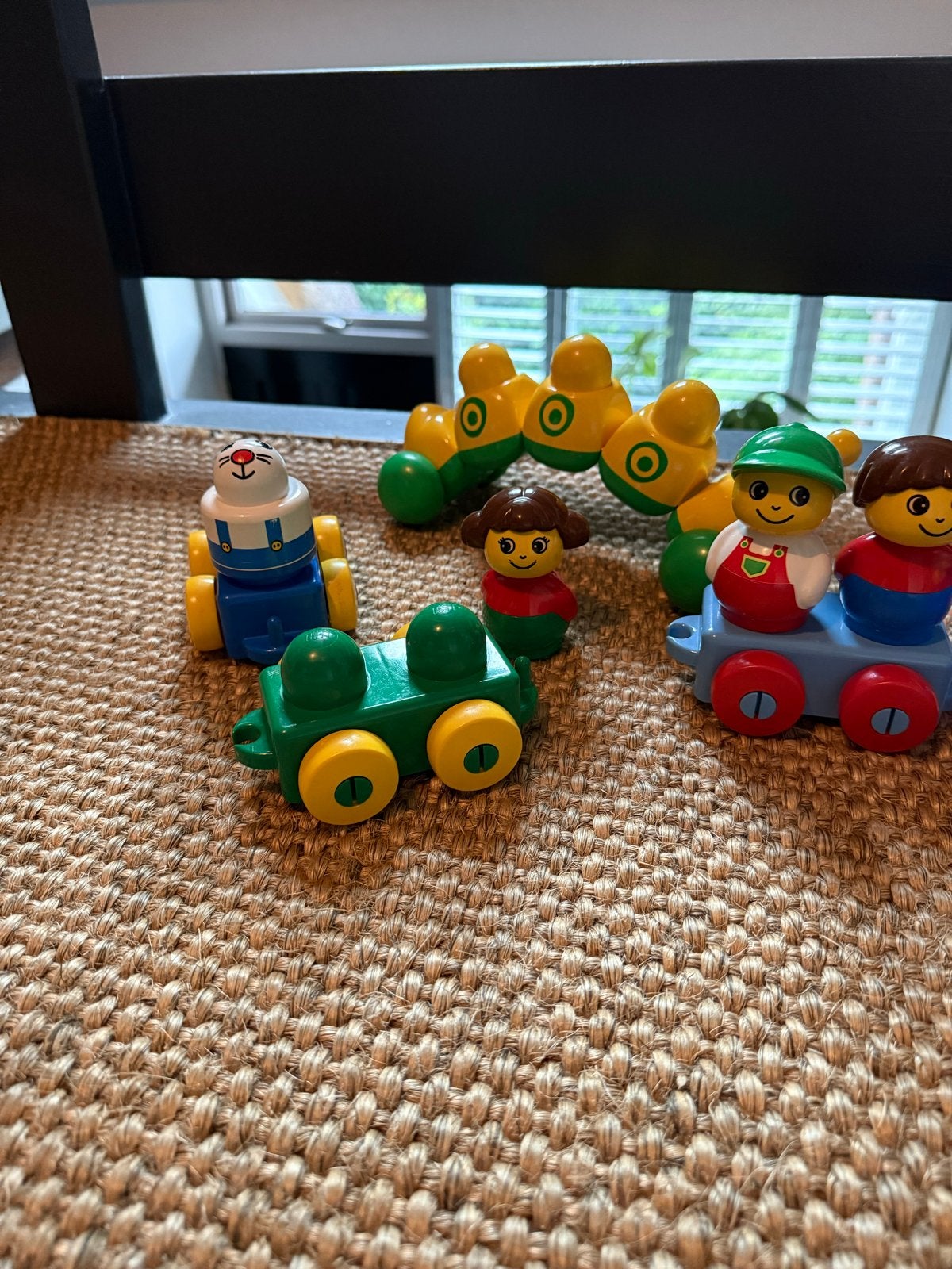 Duplo speelgoed set met rups treinen en figuren, Ophalen of Verzenden, Gebruikt, Overige typen, Met wieltjes