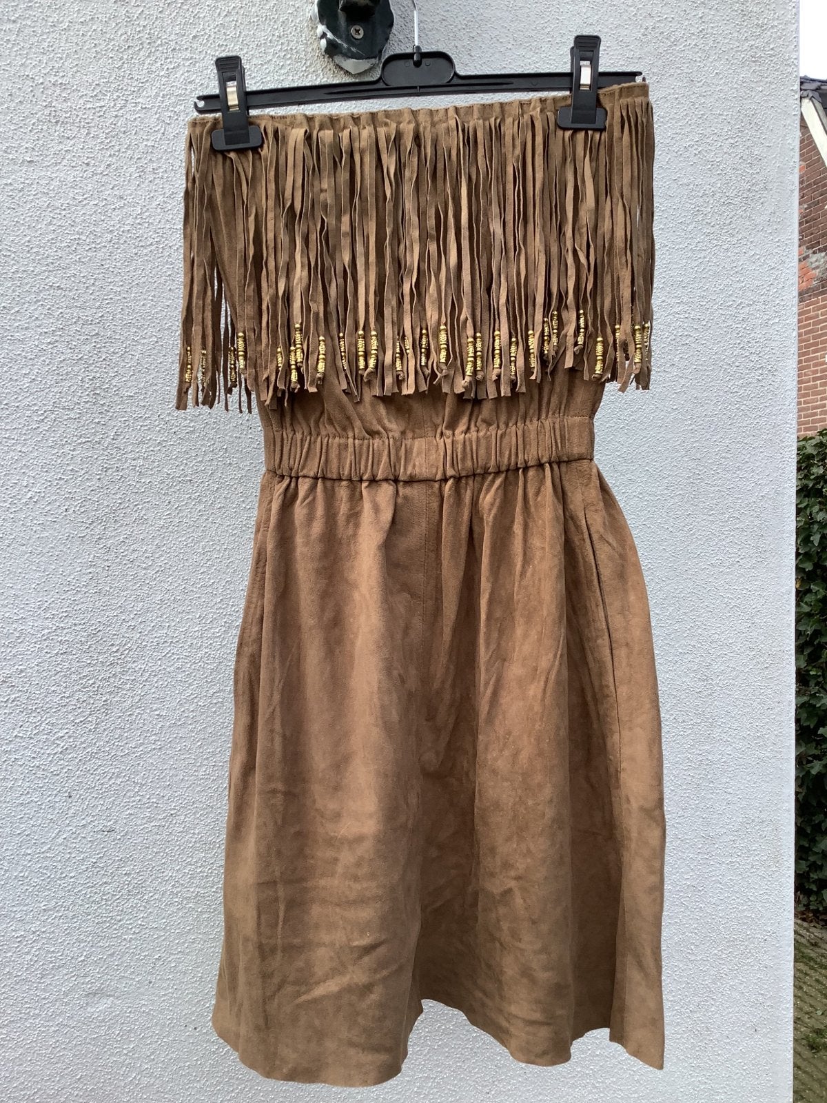 BYDANIE Suède Franje Jurk - Maat S, Kleding | Dames, Jurken, Bruin, Ophalen of Verzenden, Zo goed als nieuw, Knielengte