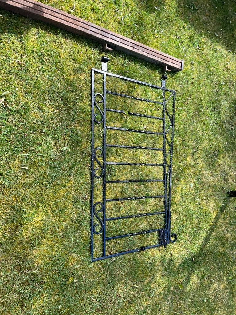 Smeedijzeren tuinpoort, Tuin en Terras, Tuinhekken en Hekwerk, Ophalen, Zo goed als nieuw, IJzer, Sierhekwerk