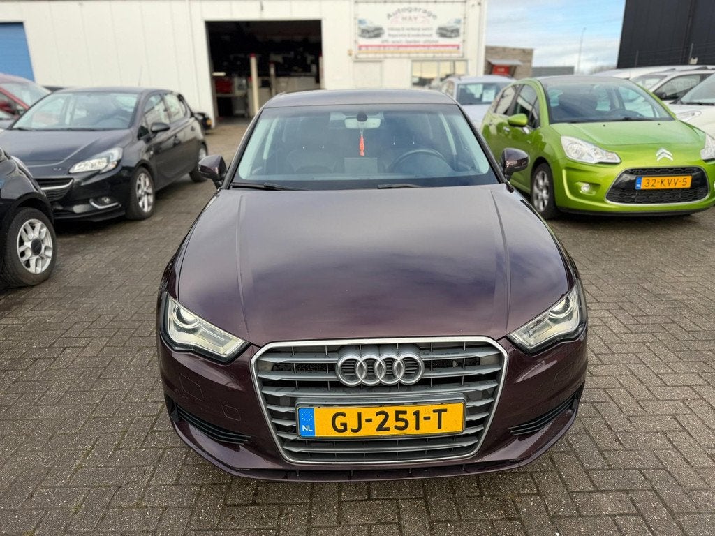 Audi A3 Limousine 1.6 TDI Ambiente|Automaat|Navi|PDC|Clima, Auto's, Audi, Parkeersensor, Gebruikt, 4 cilinders, Origineel Nederlands
