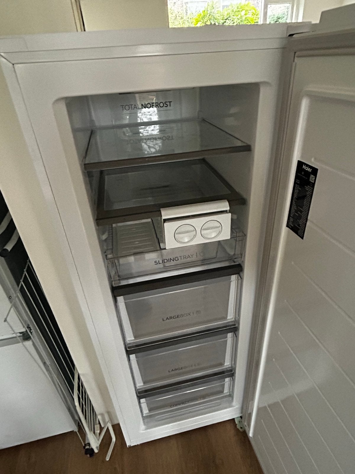 Haier Vrieskast H4F226WDH1 - bijna niet gebruikt, Nieuw, Minder dan 60 cm, 160 cm of meer, Vrijstaand