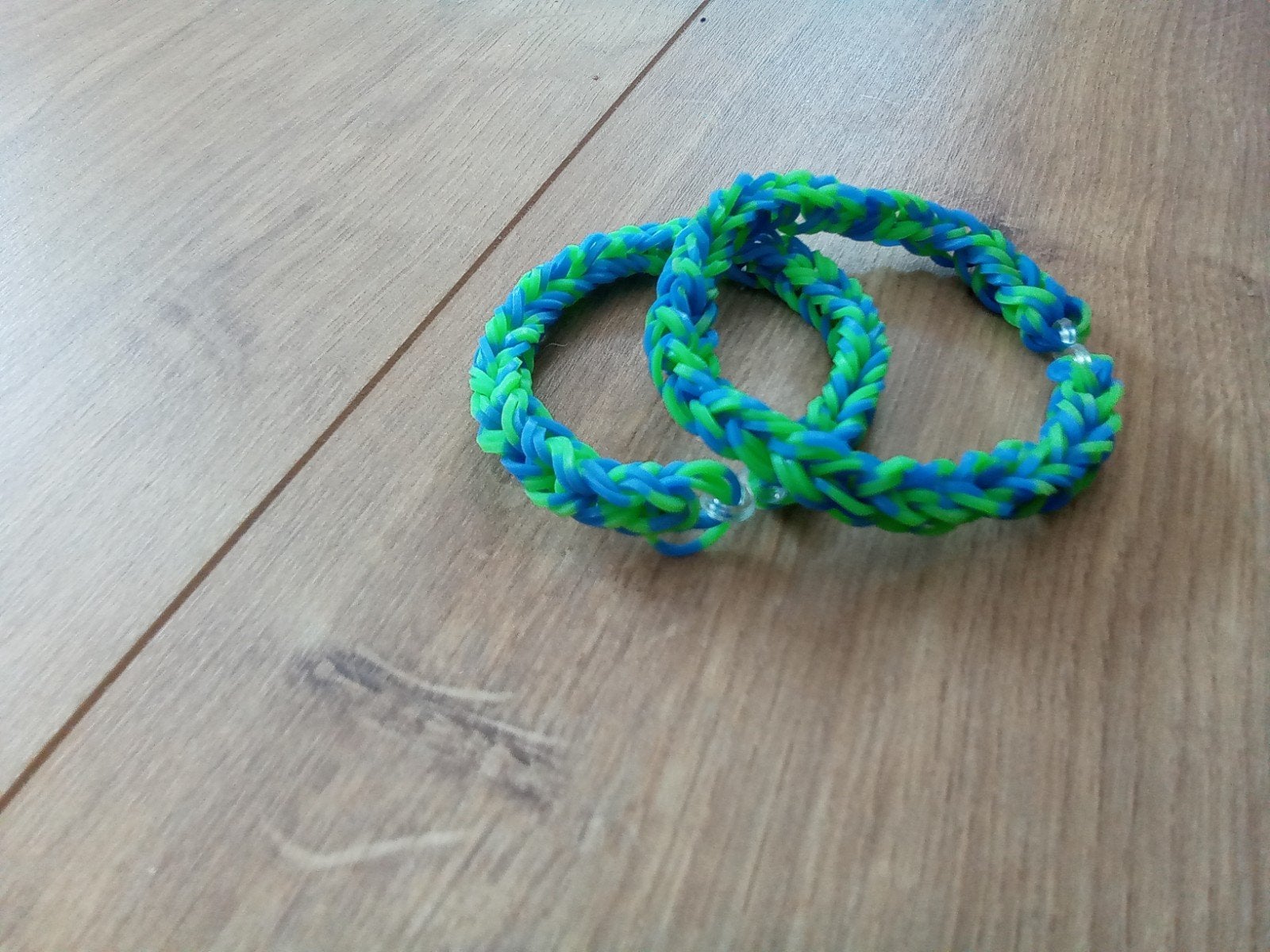 Loom band armbandje groen en blauw, Ophalen of Verzenden, Nieuw, Groen, Elastiek